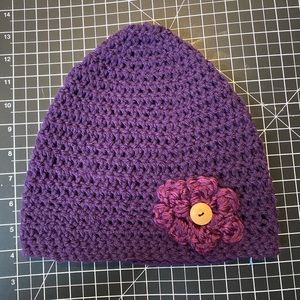 Crochet Hat with Flower Accent (Young Adult)